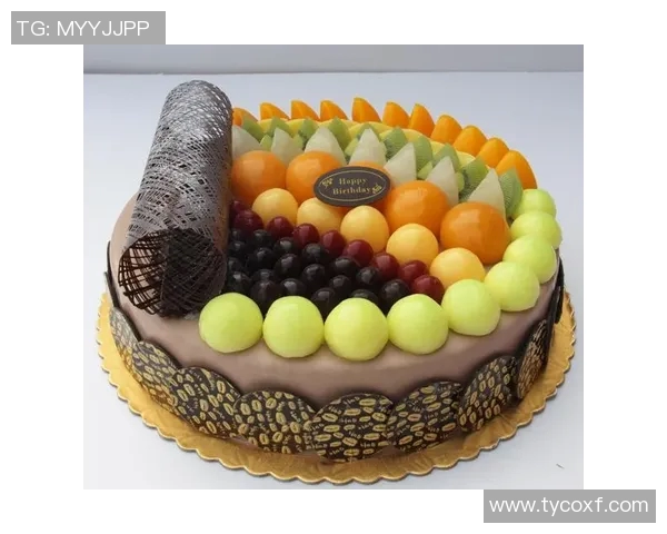 创意美食足球半球蛋糕的制作与装饰技巧分享